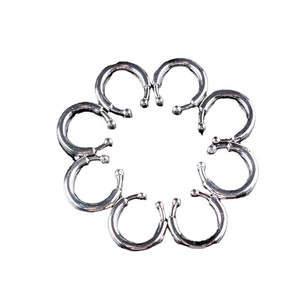 Anneau de nez en plastique en forme de U pour Halloween, sans perçage, boucle unique, accessoire de fête costumée, couleur argentée ronde - Product Image 1
