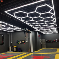 Lumière LED hexagonale à économie d'énergie avec design en nid d'abeille pour entrepôt et garage