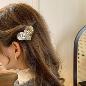 Franse Miu Letter Hart Haarspeld Acetaat Strass Eendenbek Haarstyling Clip Luxe Haaraccessoires voor Vrouwen - Product Image 2