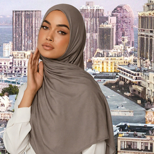 Vente en gros de hijabs en jersey de coton extensible de qualité supérieure pour musulmanes, écharpe enveloppante, châle, toutes saisons - Product Image 2