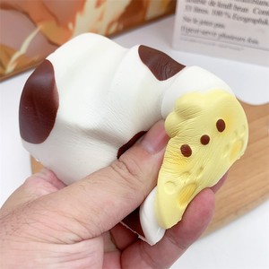 Juguete Antiestrés de PU con Forma de Pastel de Chocolate y Conejo Simulado, de Lenta Recuperación, para Aliviar el Estrés y la Ansiedad, Venta Caliente Transfronteriza - Product Image 3