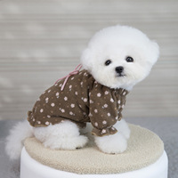Manteau chaud pour chien en polaire imprimé avec nœud décoratif et ourlet à volants, avec anneau en D, vêtements d'automne et d'hiver pour petits chiens