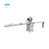Machine de découpe pneumatique à tête unique pour profilés aluminium PVC à 45 degrés avec convoyeur à rouleaux