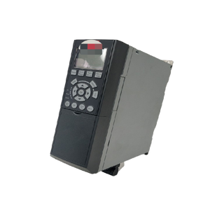 PLC 134F7590 VLT Koelinstallatiebesturing 40kW Programmeerbare Controller - Product Image 1