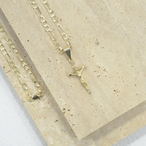 Collar con Colgante de Cruz de Jesús para Hombre y Mujer, Disponible en Cobre Bañado en Oro de 14K con Cadena Figaro para Joyería Personalizada - Product Image 4
