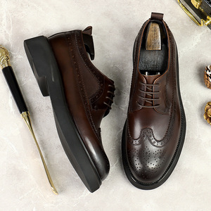 Zapatos de cuero clásicos, versátiles, casuales y cómodos, ligeros, con suela gruesa, acabado brillante, ideales para entornos de negocios. - Product Image 2