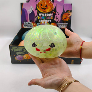 Produit phare viral pour Halloween : Boîte mystère de jouets à presser sensoriels en forme de boulette et de pain vapeur, pour la vente au détail - Product Image 2