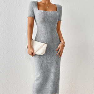 Venta al por mayor Nuevo logotipo personalizado Suéter de las mujeres Vestido largo Modelos de primavera y otoño de manga corta de color sólido Vestido de punto para las mujeres - Product Image 1