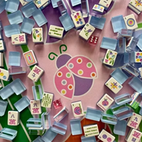 Tuiles de Mahjong de Luxe en Acrylique de 160 Pièces, Conception à 4 Couches pour 4 Joueurs, Idéales pour les Réunions Familiales et les Cadeaux