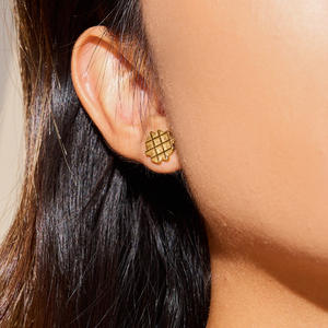 Modernos y Elegantes Pendientes de Oro de 18K con Baño PVD, Hipoalergénicos, Resistentes al Deslustre, en Forma de Donut, Ideales para Regalo - Product Image 4