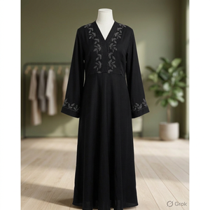 Elegante Abaya Negra de Chifón con Bordado de Hojas - Product Image 2