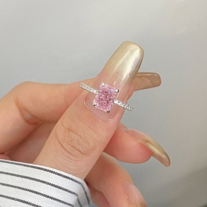 Il prezzo dell'<span class=keywords><strong>anello</strong></span> con diamante <span class=keywords><strong>solitario</strong></span> da 8A ,2 carati non è un grande <span class=keywords><strong>zircone</strong></span> da sposa ad alto impegno 925 anelli d'<span class=keywords><strong>argento</strong></span> - Product Image 6