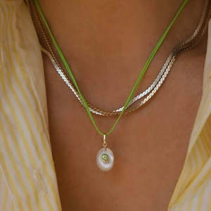 Collana con Ciondolo Quadrato in Zircone con Dodici Pietre Portafortuna Colorate e Catena a Bambù per E-commerce Transfrontaliero - Product Image 2