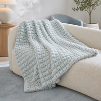 Plaid en fausse fourrure 420 g/m² bleu aqua glacé, doux, anti-peluchage, texture jacquard gaufrée 3D, style hôtel de luxe pour literie