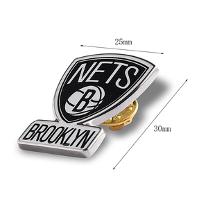 Badge souvenir en métal irrégulier personnalisé au design unique sur le thème du basketball - Product Image 4