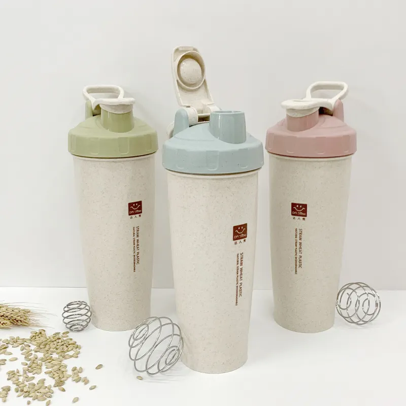 Bottiglia di acqua di sport paglia di grano allenamento in palestra di plastica Logo personalizzato Fitness Protein Shaker Cup Custom