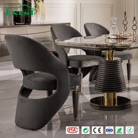 Chaises de salle à manger sculpturales de designer avec table à plateau en pierre pour restaurant de villa de luxe, mobilier d'intérieur sur mesure