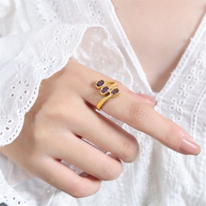 Bague personnalisée Hip Hop en acier inoxydable plaqué or creux avec zircon - Product Image 6