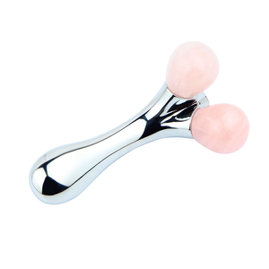 <span class=keywords><strong>Rodillo</strong></span> <span class=keywords><strong>de</strong></span> Masaje Facial <span class=keywords><strong>de</strong></span> <span class=keywords><strong>Cuarzo</strong></span> Rosa: Reafirma la Piel, Define la Línea <span class=keywords><strong>de</strong></span> la Mandíbula, Reduce las Bolsas <span class=keywords><strong>de</strong></span> los Ojos y Combate las Arrugas y el Envejecimiento. - Product Image 2