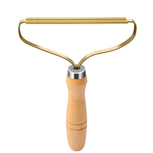 Lint Remover With Wooden Handle Copper Blade Manual For Woolen Clothes Portable Household Use - Product Image 2