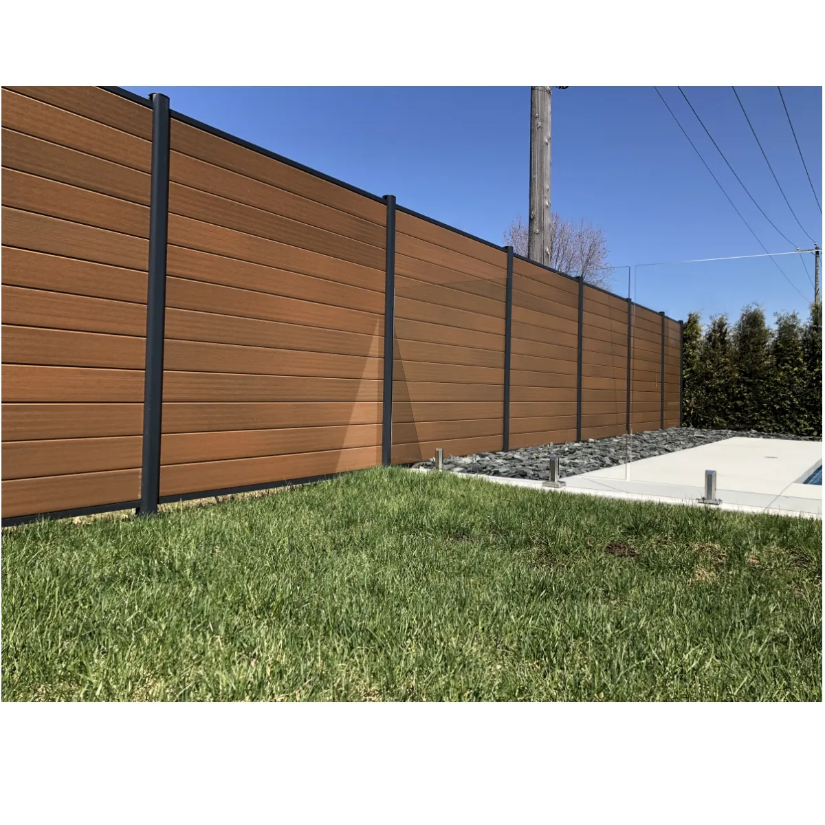 Fabrika direnct yüksek UV plastik bahçe çit Metal alüminyum direkleri eskrim Trellis & Gates açık alüminyum çit paneli