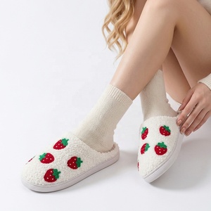 Chaussons personnalisés en coton chaud et confortable <span class=keywords><strong>pour</strong></span> la maison, motif dessin animé fraise, Noël, Halloween, fruits, <span class=keywords><strong>pour</strong></span> femmes et hommes - Product Image 2