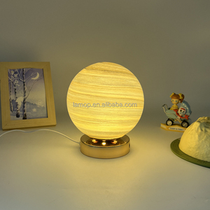 Lampada <span class=keywords><strong>da</strong></span> <span class=keywords><strong>Tavolo</strong></span> Pianeta Romantico, Lampada Creativa Galassia per Comodino, Decorazione Ispirata a Instagram per Camera <span class=keywords><strong>da</strong></span> Letto e Casa in Affitto - Product Image 2