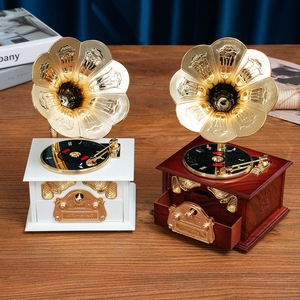 Caja de música con forma de fonógrafo de estilo vintage para regalo de cumpleaños de pareja de estudiantes - Product Image 6