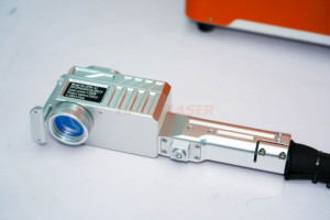 Macchina <span class=keywords><strong>per</strong></span> Pulizia <span class=keywords><strong>Laser</strong></span> Portatile da 200W Raycus a Impulsi <span class=keywords><strong>per</strong></span> Rimozione Dettagliata di Ruggine e Vernice da Parti Metalliche Complesse e Stampi - Product Image 3