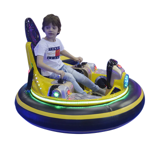 Auto Chocador Inflable con Forma de Nave Espacial, Funciona con Batería, para Niños - Product Image 2