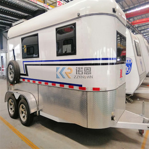 Remolque de Lujo Personalizado con Estándares Australianos, Carga en Ángulo, Certificado CE, Capacidad para 2 Caballos, Puerta de Caravana con Doble Claraboya Abatible - Product Image 4