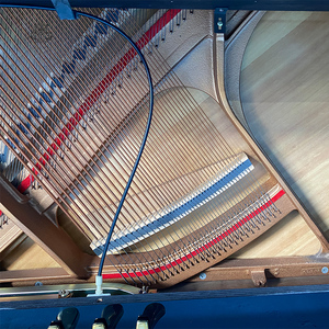 Personalización de fábrica de piano vertical japonés de <span class=keywords><strong>segunda</strong></span> <span class=keywords><strong>mano</strong></span> a la venta estilo mecánico negro - Product Image 3