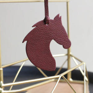 Pendentif <span class=keywords><strong>de</strong></span> sac en forme <span class=keywords><strong>de</strong></span> tête <span class=keywords><strong>de</strong></span> <span class=keywords><strong>cheval</strong></span> en cuir PU, breloque <span class=keywords><strong>de</strong></span> sac, porte-clés avec cordon pour femme ou jeune fille, idéal comme cadeau - Product Image 6