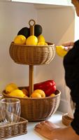 Panier à fruits rond moderne à 2 niveaux en rotin synthétique PROMO – Écologique, multifonctionnel, design tressé pour fêtes en extérieur, shopping et rangement
