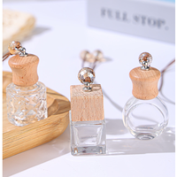 Vide 5ml 8ml 9ml 10ml clair voiture désodorisant bouteille de parfum en verre avec couvercles en bois voiture Hanginig huile essentielle diffuseur bouteille