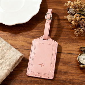 Étiquette de bagage en cuir <span class=keywords><strong>pour</strong></span> <span class=keywords><strong>valise</strong></span>, étiquette de bagage en cuir souple <span class=keywords><strong>pour</strong></span> carte d'embarquement avec sangle réglable, logo imprimable, porte-clés en cuir - Product Image 4