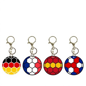 Porte-clés de football en silicone, motif ballon de football de dessin animé, emballage en boîte, cadeau décoratif, fabriqué en Chine – Meilleure vente - Product Image 1