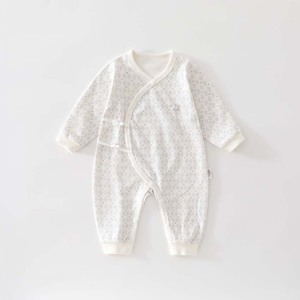 Coffret <span class=keywords><strong>Cadeau</strong></span> Naissance 100% Coton avec Broderie Couronne et Nœud Cartoon – Ensemble Layette Grenouillère, Bavoir, Chapeau, Moufles et Chaussons – <span class=keywords><strong>Cadeau</strong></span> de Naissance - Product Image 5