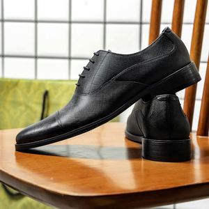 Chaussures habillées classiques italiennes noires à lacets en cuir de vachette de luxe de haute qualité pour hommes, idéales pour la vente en gros et les soirées. - Product Image 5