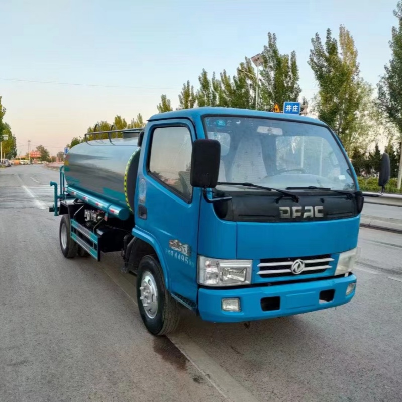 Вторая рука/новейший распылитель воды автоцистерна для продажи