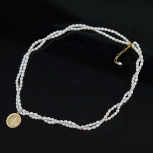 14K Gold Filled Virgin Mary Coin Necklace, Natural Rice Freshwater Pearl Chain, Dainty Handmade Religious Jewelry for Women - Product Image 3