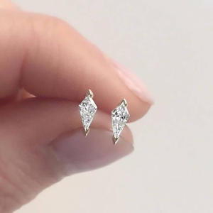 Boucles d'oreilles en or blanc avec diamants taille princesse, bijoux classiques naturels pour femmes, E2383 - Product Image 3