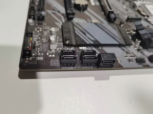Carte mère de jeu Z390 d'occasion avec 64 Go de DDR4 LGA1151, prend en charge les processeurs Core de 9e et 8e génération, carte mère de jeu Z390 d'occasion - Product Image 2