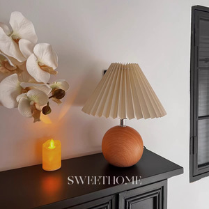 Lámpara de Noche Plegable de Madera de Nogal de Alta Gama Estilo Nórdico, Luz Nocturna Acogedora para Alimentar al Bebé, Ideal para Dormitorios Femeninos - Product Image 5