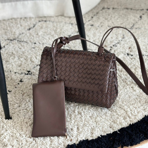 Nuova Borsa a Tracolla <span class=keywords><strong>di</strong></span> <span class=keywords><strong>Lusso</strong></span> 2025 <span class=keywords><strong>in</strong></span> Vera <span class=keywords><strong>Pelle</strong></span> <span class=keywords><strong>di</strong></span> Vacchetta <span class=keywords><strong>di</strong></span> Alta Qualità, Intrecciata a Mano, <span class=keywords><strong>Borse</strong></span> Artigianali <span class=keywords><strong>in</strong></span> <span class=keywords><strong>Pelle</strong></span> per Donne - Product Image 1