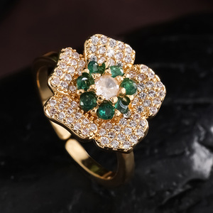 Orecchini a Fiore per Donne, Orecchini a Perno Floreali di Tendenza, Gioielli di Moda Quotidiana - Product Image 5