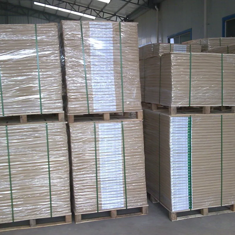Cina produzione 150gsm C2S carta arte alta lucida Couche carta patinata