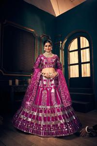 Magnifique ensemble Lehenga Choli avec travail de miroir magenta, tenue de mariée traditionnelle indienne, Lehenga Choli pour la vente à l'exportation - Product Image 4