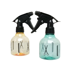Botella de Spray de Plástico de 250 ml Fácil de Usar, Botella de Spray de Agua para Salón de Belleza con Diseño de Tijeras y Peine - Product Image 5
