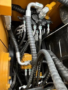 Excavateur Sany SY95C d'occasion Machines de construction de 9 tonnes Rétrocaveuse d'occasion sur chenilles Moteur de pelle hydraulique Boîte de vitesse Pompe à engrenages - Product Image 3